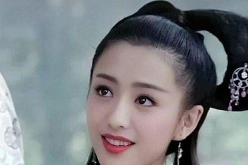 Bà vừa mới ra đời đã bị bỏ rơi, 3 ngày liền không ăn không uống vẫn không chết, 29 tuổi lại lên làm Hoàng hậu