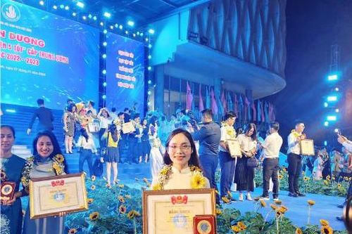 1 sinh viên được nhận giải thưởng 'Sao tháng Giêng'