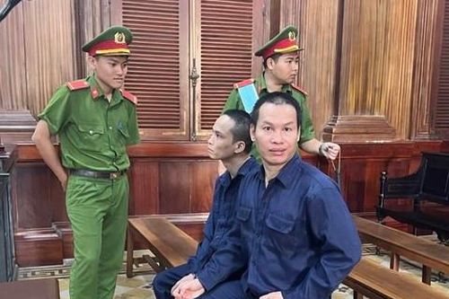 Buôn lượng lớn 'hàng trắng', hai bị cáo đối mặt bản án nghiêm khắc