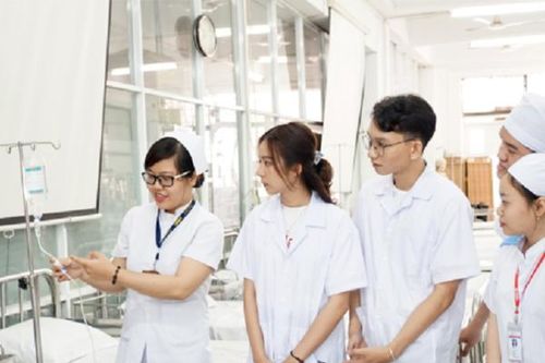 Bản tin 9/1: Không đào tạo từ xa các ngành thuộc lĩnh vực sức khỏe và đào tạo giáo viên