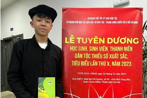 Hồ Tuấn Anh – Học sinh dân tộc thiểu số tiêu biểu toàn quốc