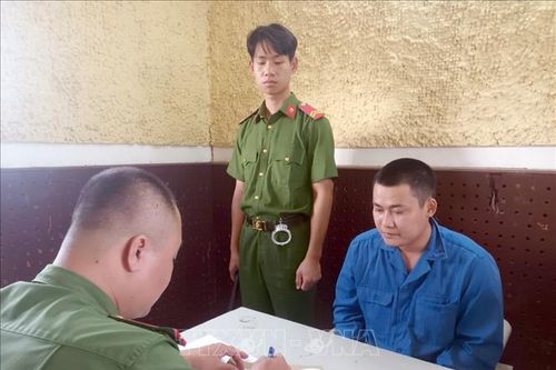 Khởi tố đối tượng lừa đảo, chiếm đoạt hơn 3 tỷ đồng làm 'sổ đỏ'