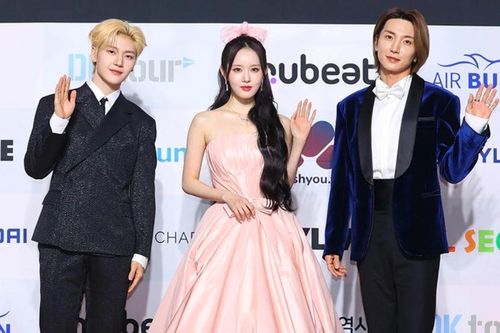 Jungkook đoạt danh hiệu nghệ sĩ của năm ở Circle Chart Music Awards 2023