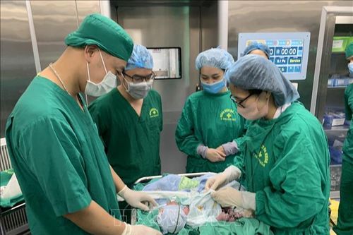 Phẫu thuật 'kép' mổ lấy thai và xử trí viêm ruột thừa cứu sống hai mẹ con