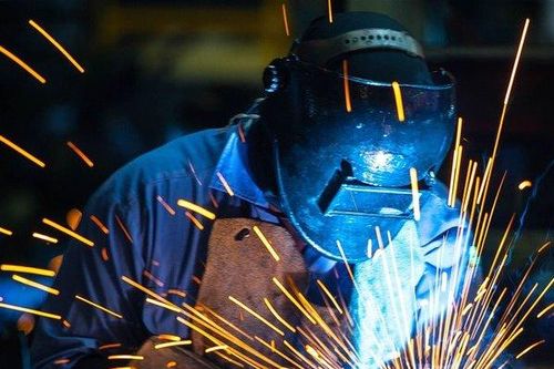 Công ty thép đầu tiên báo lãi cả năm 2023