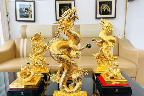 Quà Tết Giáp Thìn sang chảnh: Tượng rồng mạ vàng 24k giá hàng chục triệu đồng