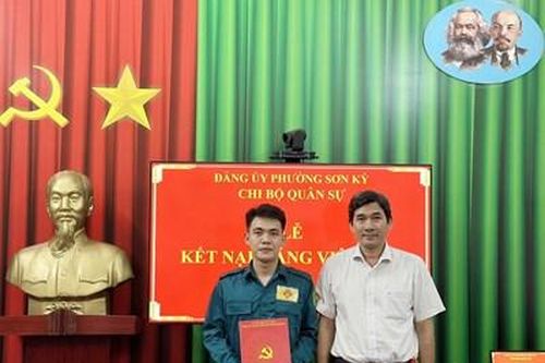 Coi trọng phát triển Đảng trong thanh niên chuẩn bị nhập ngũ