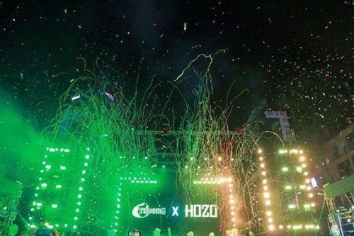 Cùng Tuborg, biển người vỡ òa cảm xúc trong âm nhạc giữa trung tâm Quận 1, TPHCM