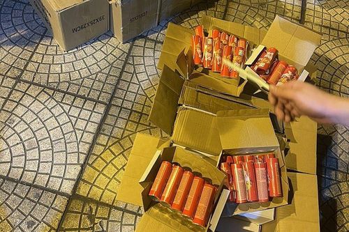 Hà Nội: Phát hiện và tạm giữ hơn 18.000 sản phẩm nghi là pháo nổ