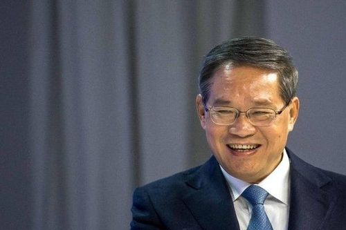 Tại Davos, Thủ tướng Trung Quốc bất ngờ tiết lộ thành tích kinh tế