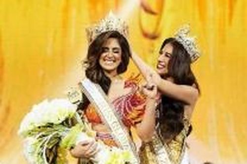 Hoa hậu Toàn cầu 2023 Ashley Melendez đăng quang cùng đầm của nhà thiết kế Việt Nam