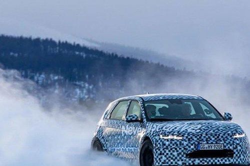 Hyundai cho chạy thử mẫu xe điện hiệu suất cao mới