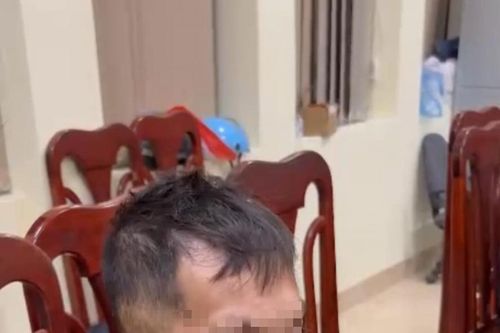 Bắt giữ đối tượng cầm dao chém chú gục trên đường