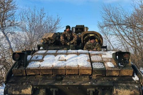 Binh sĩ tiết lộ cách vô hiệu hóa T-90M Proryv bằng M2 Bradley