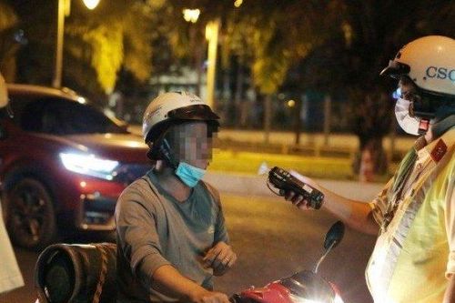 Uống 1 lon bia 'tai hại' ở tiệc tất niên, người đàn ông bị phạt 7 triệu đồng