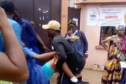 Giẫm đạp tại trường trung học khiến nhiều học sinh thương vong ở Cameroon