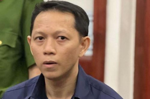 Tài xế ô tô phạm tội giết người vì không được nhường đường