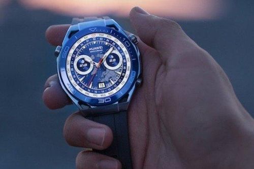 Đây là smartwatch siêu bền với pin 2 tuần, lặn được cả ngày ở độ sâu 110m