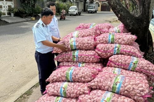 Kiên Giang: Phát hiện vụ kinh doanh 2,6 tấn nông sản không có nhãn phụ tiếng Việt