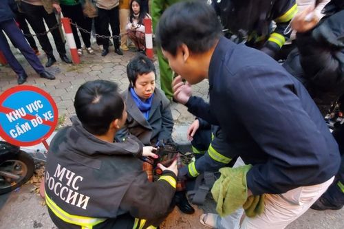 Hà Nội: Một ngày liên tiếp 6 người thoát hiểm trong 2 vụ cháy nhà dân