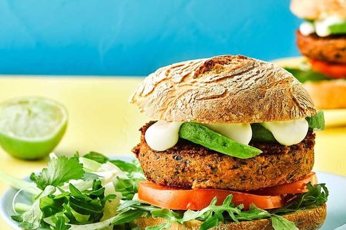 Cuộc chiến khốc liệt giữa những chiếc burger