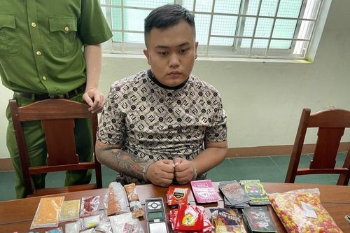 Bắt 2 đối tượng thuê căn hộ cao cấp để điều chế ma túy