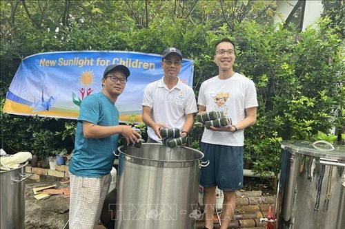Bánh chưng xanh – cầu nối những tấm lòng ở Australia