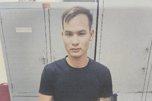 Nhóm đối tượng dùng mìn đánh bắt cá làm mồi nhậu
