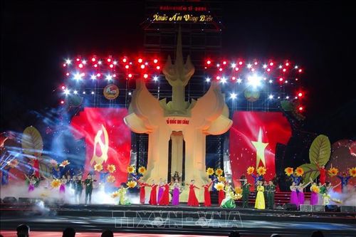 Chương trình nghệ thuật 'Xuân ấm vùng biên'