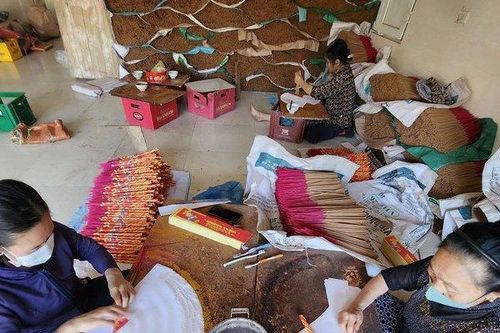 Làng hương thẻ nức tiếng xứ Nghệ tất bật những ngày giáp Tết