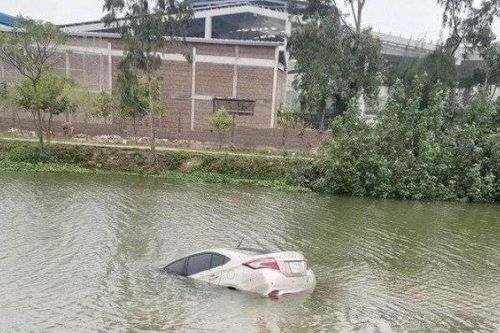 Được ân nhân cứu khỏi ô tô đang chìm dưới sông, nữ tài xế giờ ra sao?