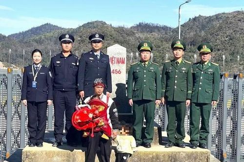 Hà Giang trao trả 3 công dân Trung Quốc nhập cảnh trái phép