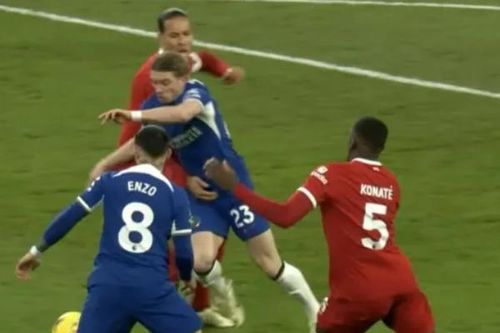 Chelsea thua đậm Liverpool vì mất oan một quả penalty?