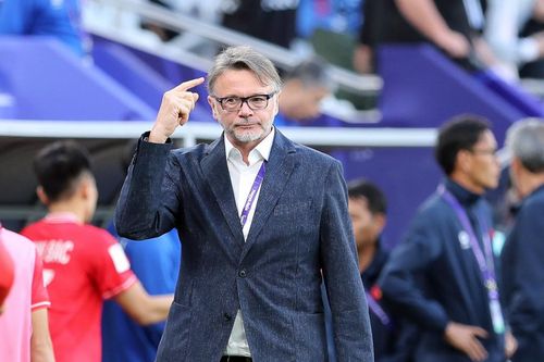 'Phù thủy trắng' có tạo ra phép màu World Cup?