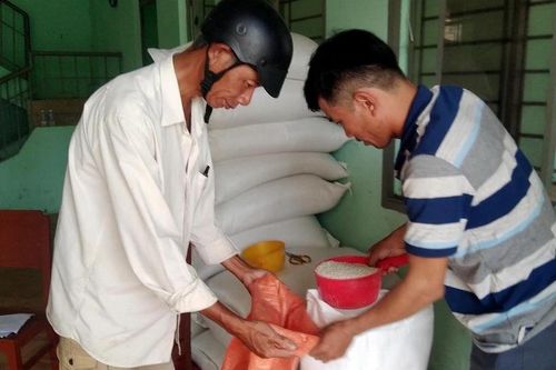 Từ việc các địa phương xin không hỗ trợ gạo dịp Tết