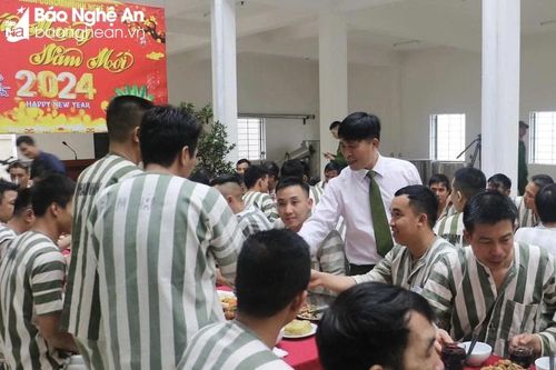 Tết sớm cho phạm nhân ở Trại tạm giam Công an tỉnh