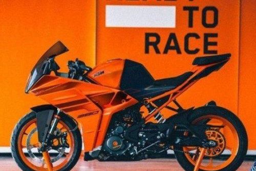 2024 KTM RC 390 trình làng, giá 93 triệu đồng