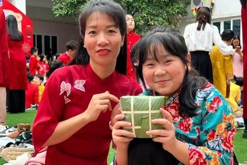 Tết thiện nguyện, sẻ chia: Bài học về tình yêu thương cho học trò Hà Nội