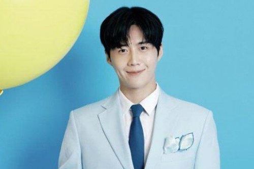 Fan meeting của tài tử 'Hometown Chachacha' tại Việt Nam bất ngờ bị hủy dù đã bán vé