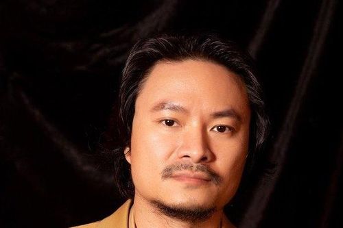 Đạo diễn Hoàng Nhật Nam: Tôi ủng hộ con vào showbiz nhưng vợ thì không