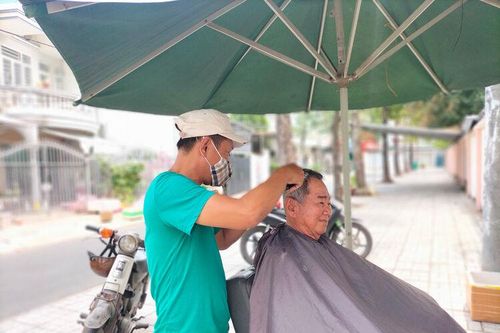 Lao động phấn khởi những ngày cận Tết