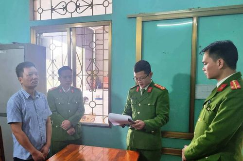 Nhận tiền làm sổ đỏ, nguyên cán bộ địa chính bị khởi tố