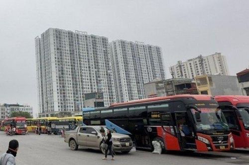 Hình ảnh bất ngờ ở bến xe TP.Hà Nội ngày làm việc cuối năm