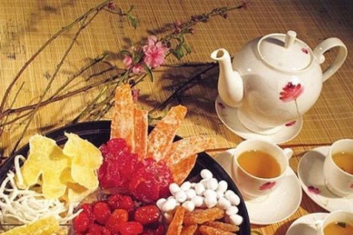 Cách bảo quản bánh kẹo trong dịp Tết không bị chảy nước