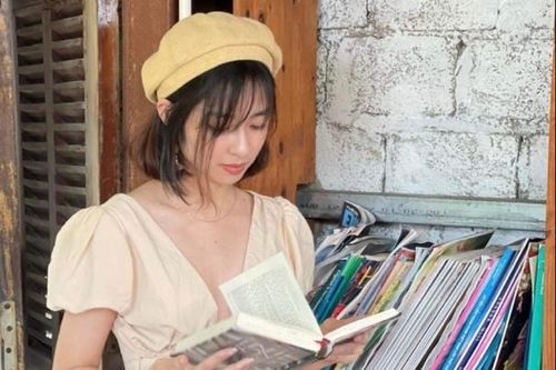 Giới trẻ chọn sách cho kì nghỉ Tết