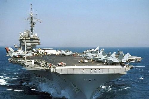 Uy lực tàu sân bay lớp Kitty Hawk của Mỹ