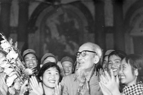 Xuân và mùa xuân trong tâm hồn Bác Hồ