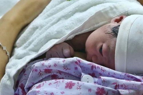 Những 'em bé rồng' chào đời vào thời khắc giao thừa năm Giáp Thìn