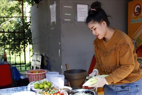 Tam Mak Houng - Món ăn dễ nghiện và khó quên của Lào