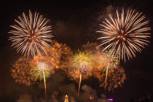 Pháo hoa chào đón năm mới Giáp Thìn 2024